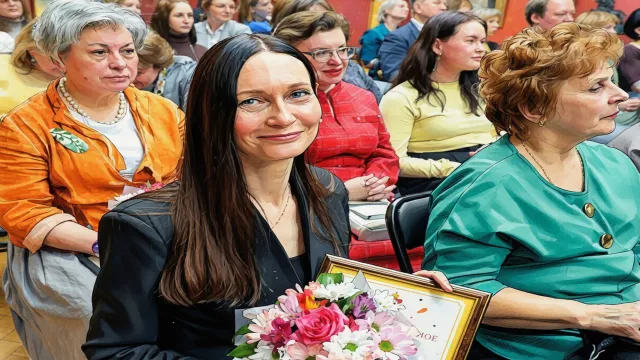 Школа на Вагонке учит детей жить. Искусство против уныния!